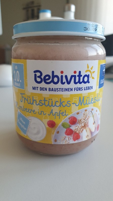 Frühstücks-Müesli, Himbeere in Apfel von shego | Hochgeladen von: shego