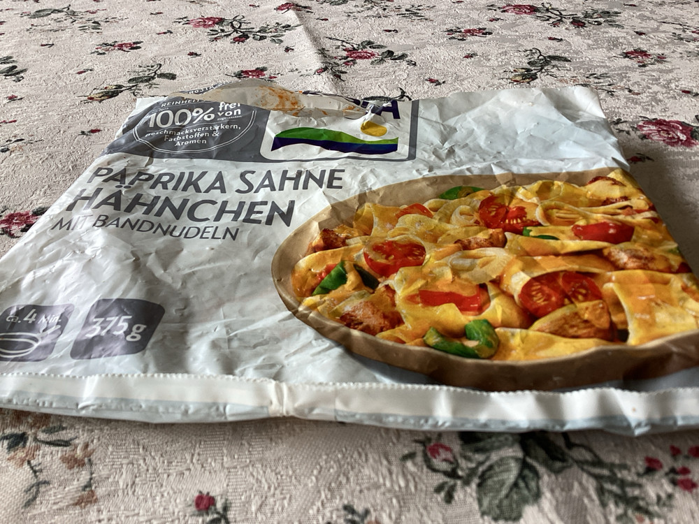 Frosta Paprika Sahne Hähnchen mit Bandnudeln von MariaK | Hochgeladen von: MariaK Frosta Paprika Sahne Hähnchen mit Bandnudeln von MariaK | Hochgeladen von: MariaK