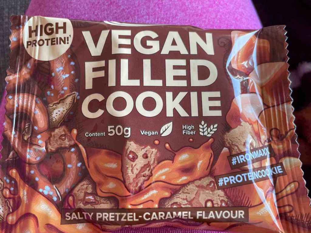 Vegan Filled  Cookie, Salty Pretzel- Caramel von lanakirsch | Hochgeladen von: lanakirsch