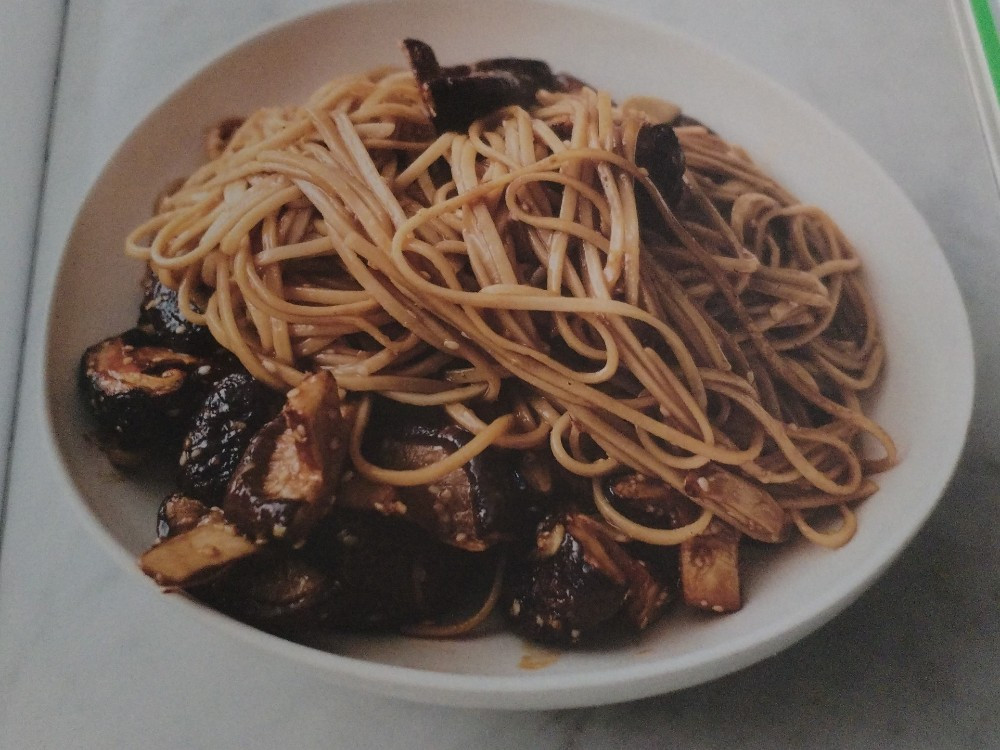 Eiernudeln mit Sesam & Shitake von Marco1307 | Hochgeladen von: Marco1307 Eiernudeln mit Sesam & Shitake von Marco1307 | Hochgeladen von: Marco1307