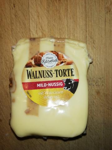 Walnuss Sorte aus schmekzkäsezubereitung, Insgesamt 55%fett I. T | Hochgeladen von: myxart