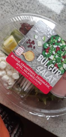 Bulgur Salat, mit Cranberries, Ziegenkäse und Himbeerdressing vo | Hochgeladen von: AnnaLena7799