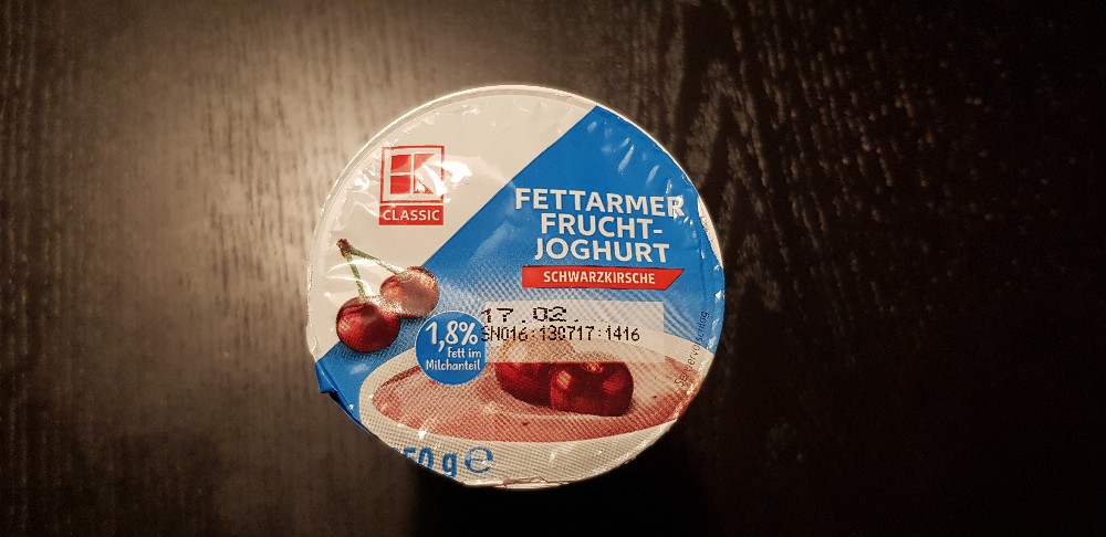 Fettarmer Fruchtjoghurt Schwarzkirsche, 1.8 % Fett im Milchantei | Hochgeladen von: Milan Danis