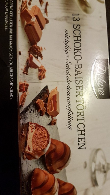Schoko-Schaum-Törtchen, Mit luftiger Schokoladencremefüllung von | Hochgeladen von: 000a946
