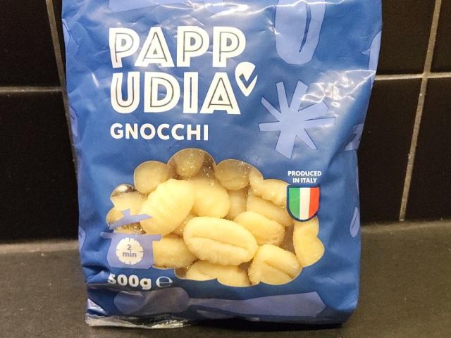 Hochgeladen von: Lili_x