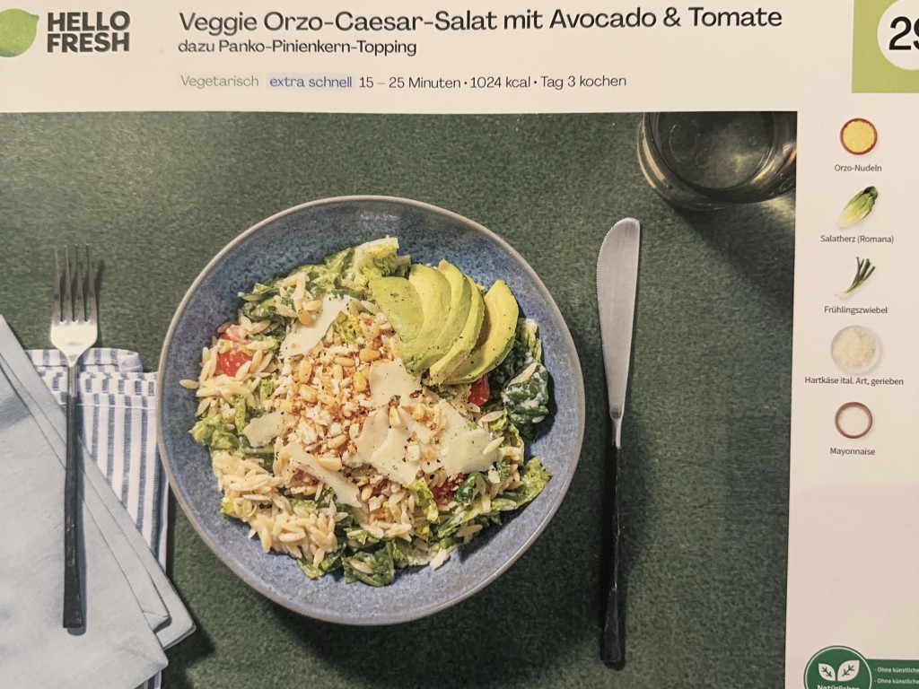 Orzo-Caesar-Salat mit Avocado, Hello Fresh von martinthurnbacher | Hochgeladen von: martinthurnbacher Orzo-Caesar-Salat mit Avocado, Hello Fresh von martinthurnbacher | Hochgeladen von: martinthurnbacher