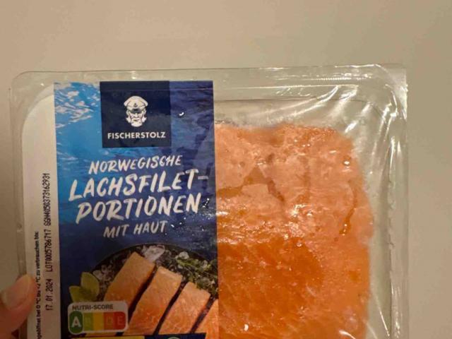 Norwegische Lachsfilet Portionen mit haut by lakshanna | Uploaded by: lakshanna