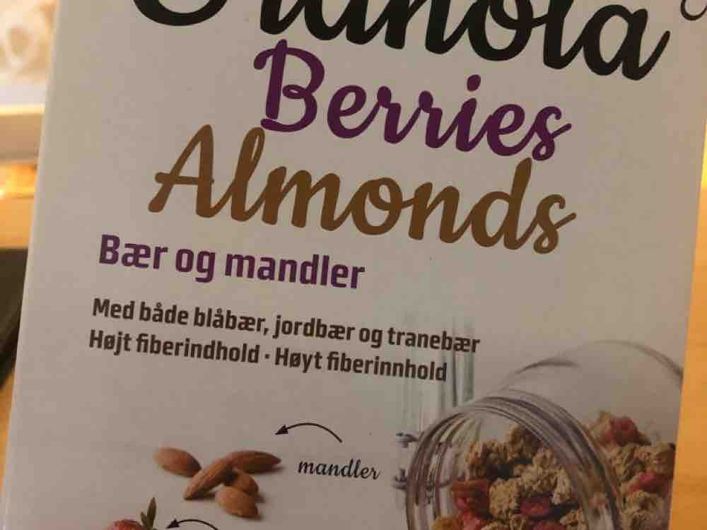 Granola, berries almonds by evakmr | Hochgeladen von: evakmr