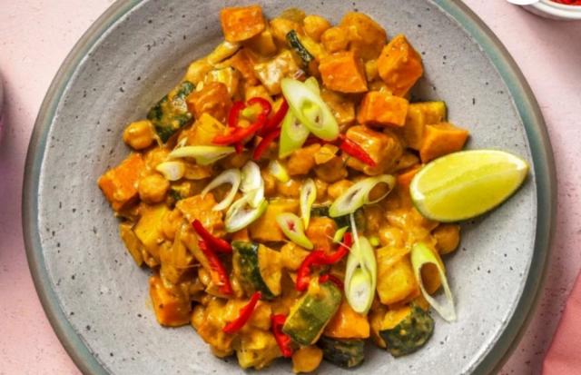 Würziges Massaman-Curry, mit Kartoffeln,  Kichererbsen  und Erdn | Hochgeladen von: ibinsnet598