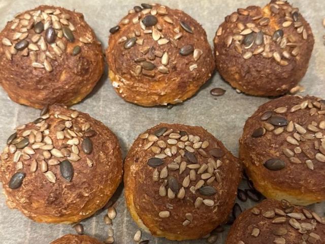 Hochgeladen von: KS226 Hochgeladen von: KS226