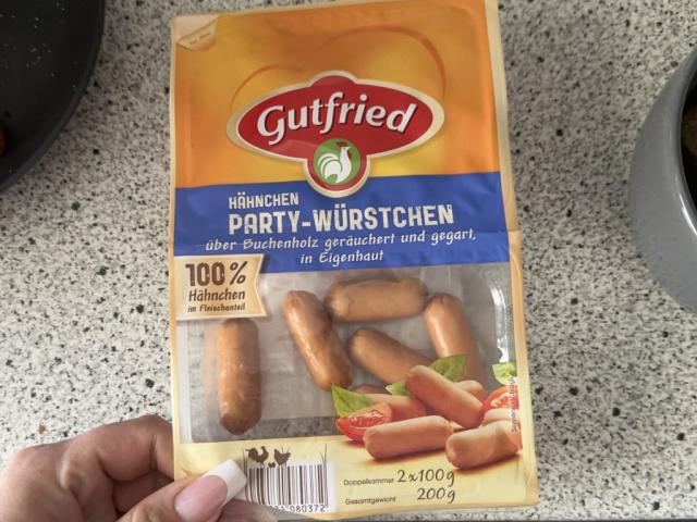Hähnchen Party Würstchen, 20g fat / 100g by caro777 | Uploaded by: caro777 Hähnchen Party Würstchen, 20g fat / 100g by caro777 | Uploaded by: caro777