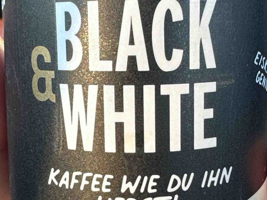 Black and white, salted caramel latte von waldvolk | Hochgeladen von: waldvolk