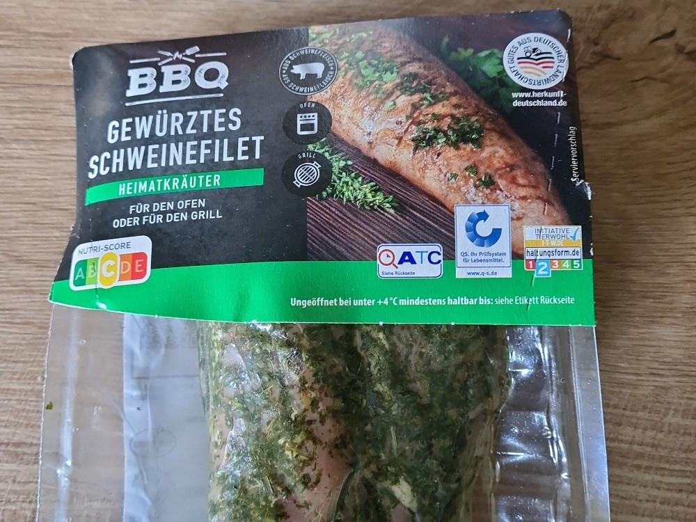 Hochgeladen von: R4ven