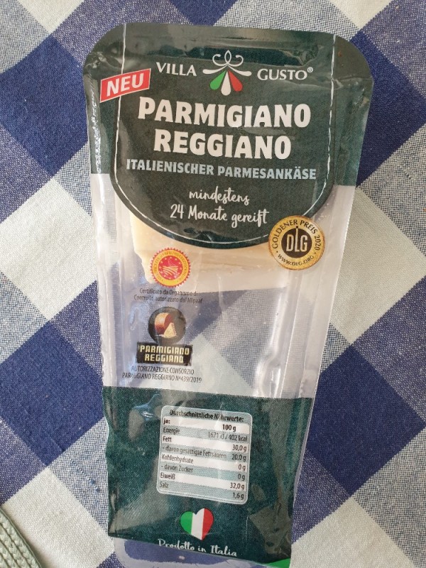 Parmigiano Reggiano, ital. Parmesankäse von carles | Hochgeladen von: carles