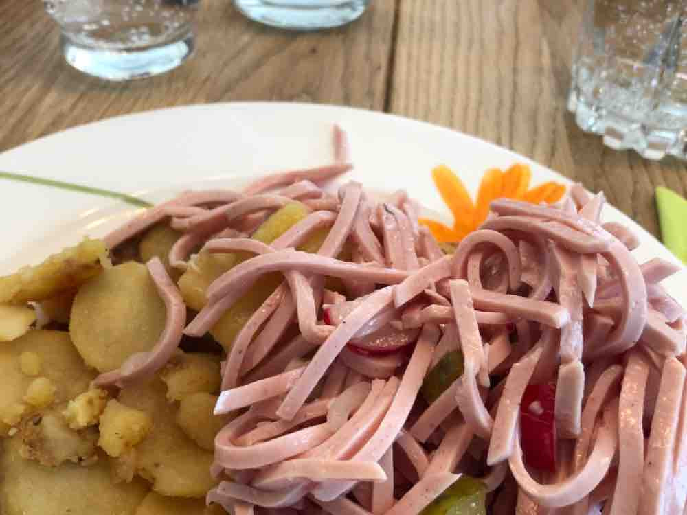 Wurstsalat mit Bratkartoffeln von Rummel | Hochgeladen von: Rummel
