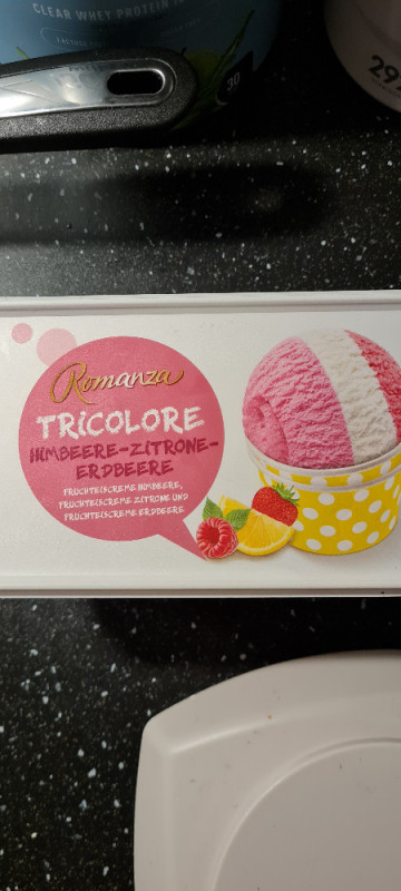Tricolore Himbeere-Zitrone-Erdbeere von Florian Schulze | Hochgeladen von: Florian Schulze