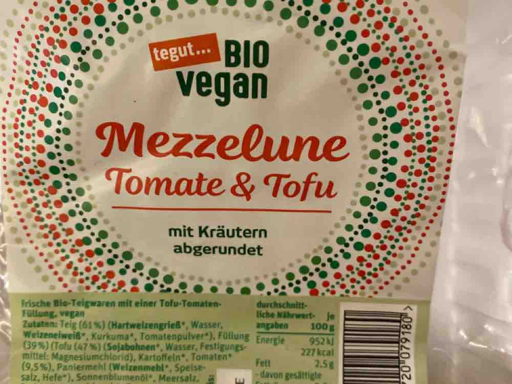 mezzelune Tomate & Tofu, mit Kräutern abgerundet von annikaa | Hochgeladen von: annikaarnold87413