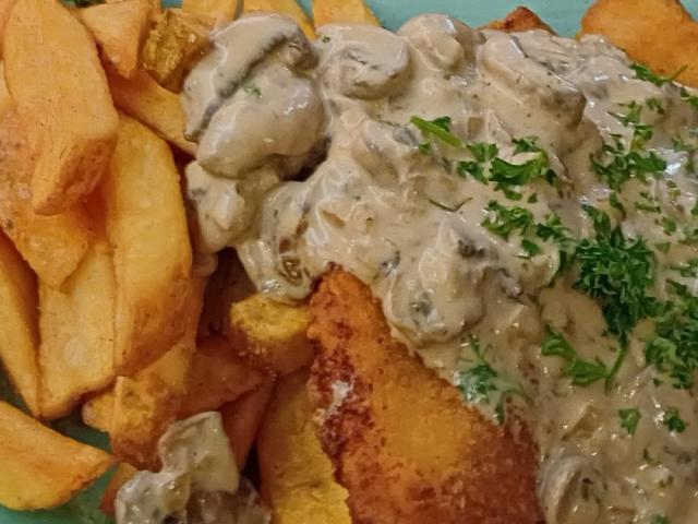 EKBO Hähnchenschnitzel mit Pommes von Mao75 | Hochgeladen von: Mao75