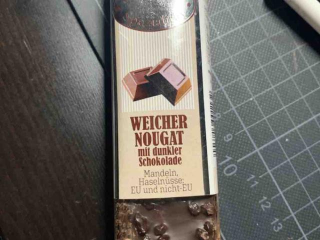 weicher Nougat mit dunkler Schokolade von TheaStwld | Hochgeladen von: TheaStwld