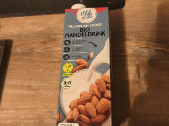 Hochgeladen von: Nine886 Hochgeladen von: Nine886