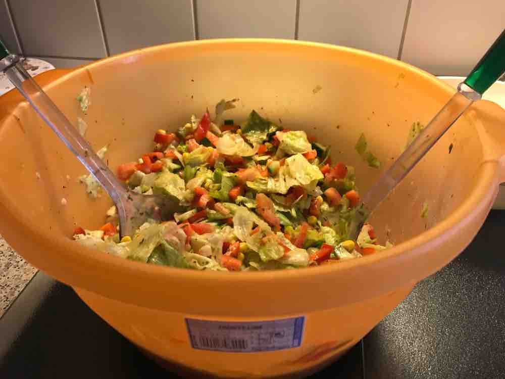 bunter Salat, Eisberg, Paprika, Möhren, Champions, Mais von Inga | Hochgeladen von: Inga70