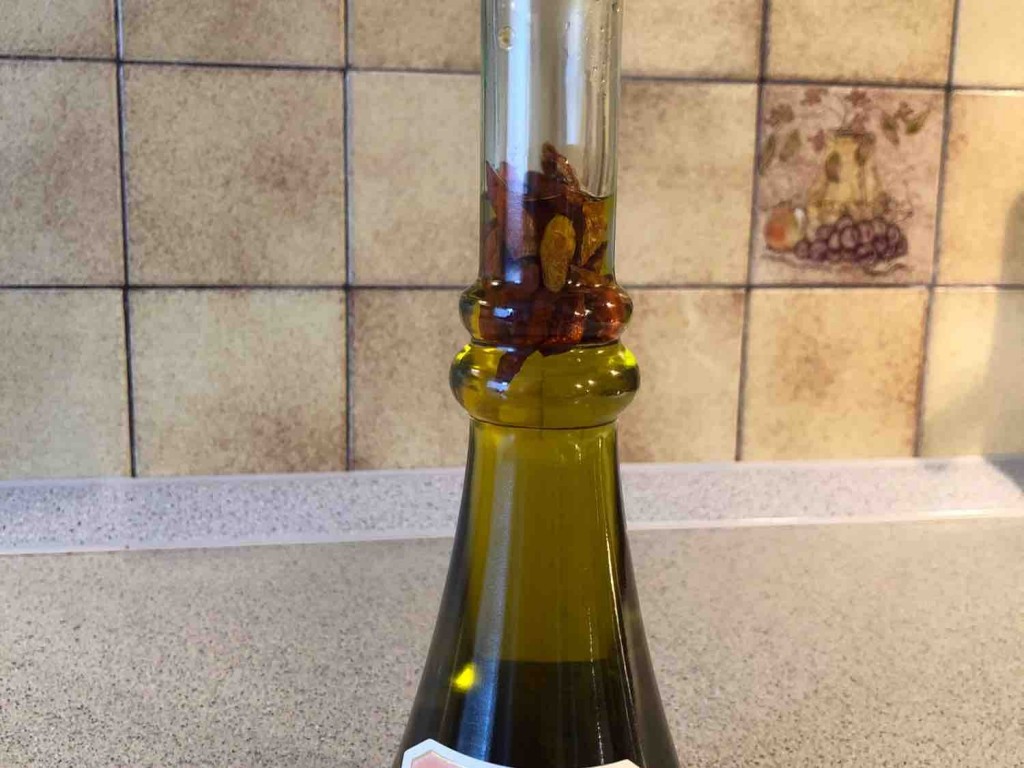 Olivenöl Peperoncino, (scharf) in Olio Extra Vergine di Oliva vo | Hochgeladen von: JRainer