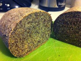 Lowcarb-Brot aus Leinsamenmehl und Gluten | Hochgeladen von: Abendlied