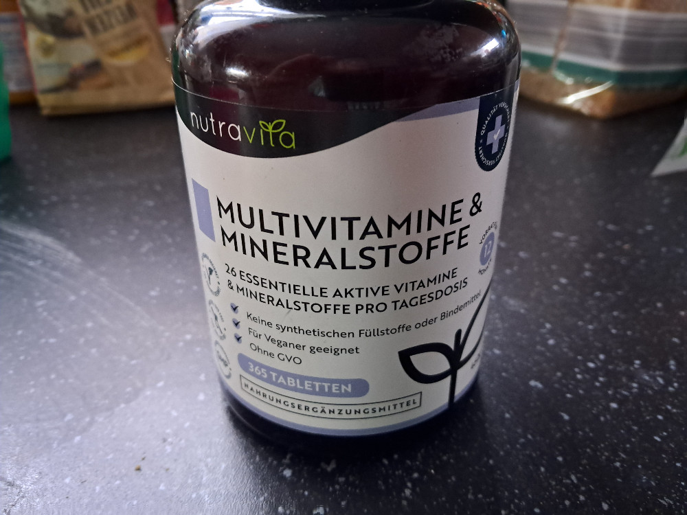 Multivitamine & Mineralstoffe, pro Tablette von Serkan D | Hochgeladen von: Serkan D