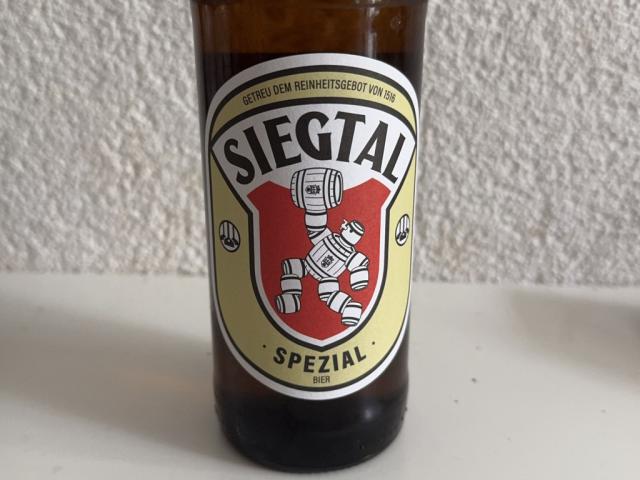 Hochgeladen von: Tee456