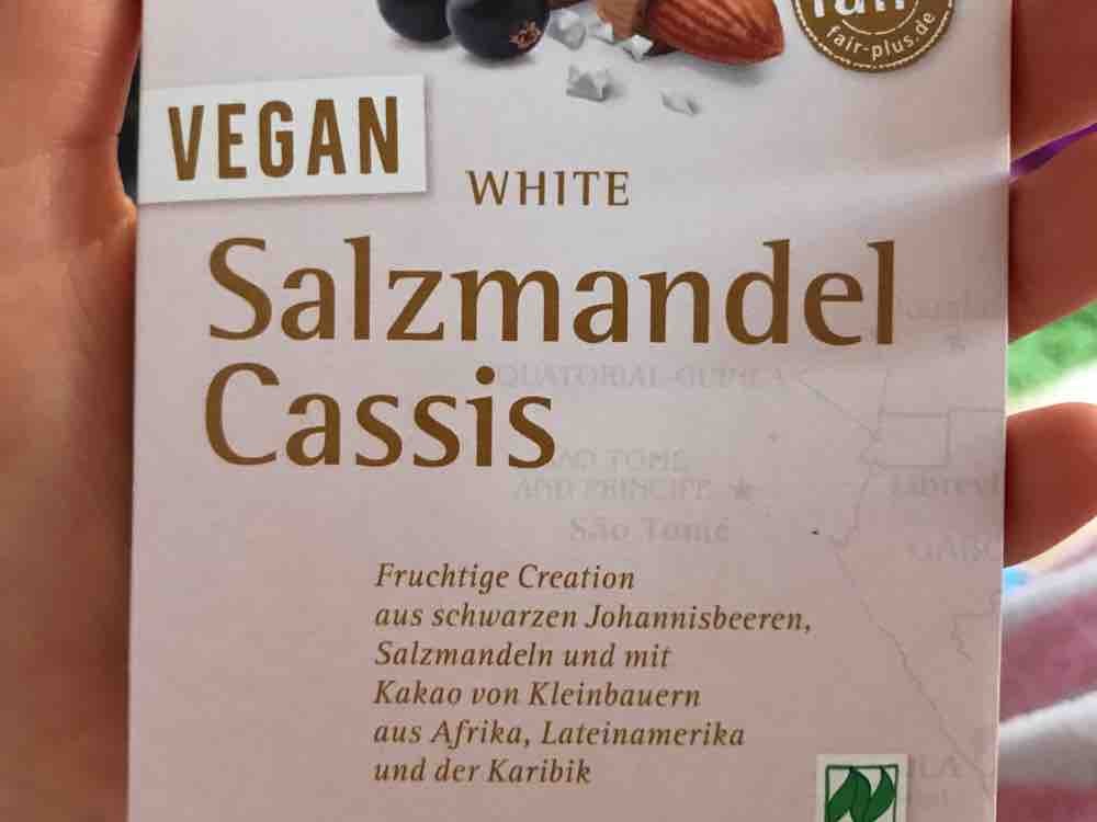 white Salzmandel Cassis, vegan von Tabi99 | Hochgeladen von: Tabi99