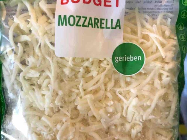 Mozzarella gerieben von alinaxbianca | Hochgeladen von: alinaxbianca