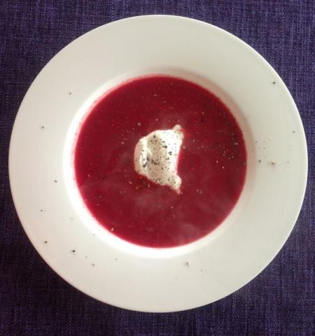 Rote Beete Suppe mit Merrettich | Hochgeladen von: banonymus
