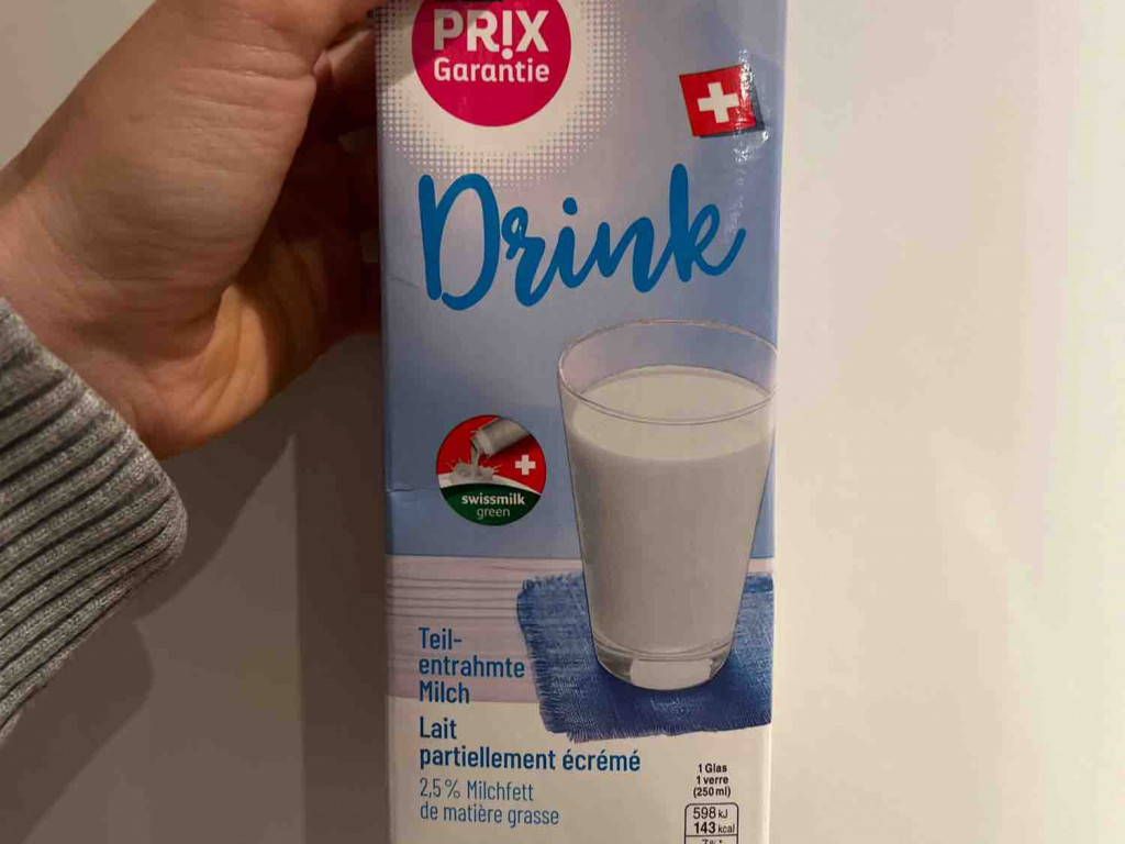 Teilentrahmte Milch, 2.5 % Milchfett von C84L95 | Hochgeladen von: C84L95