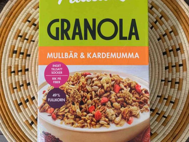 Granola, Mullbär & Kardemumma by Lunacqua | Uploaded by: Lunacqua