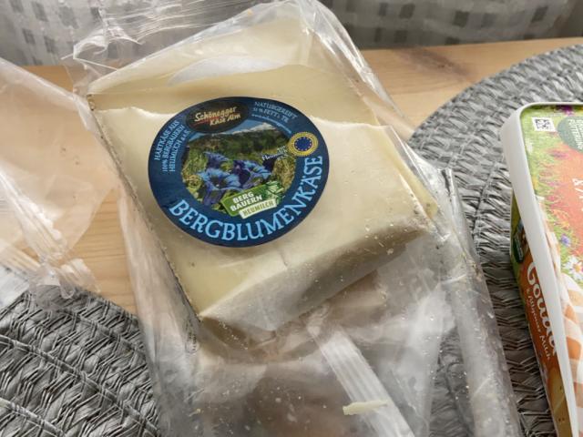 Bergblümenkäse von Valeriia2001 | Hochgeladen von: Valeriia2001