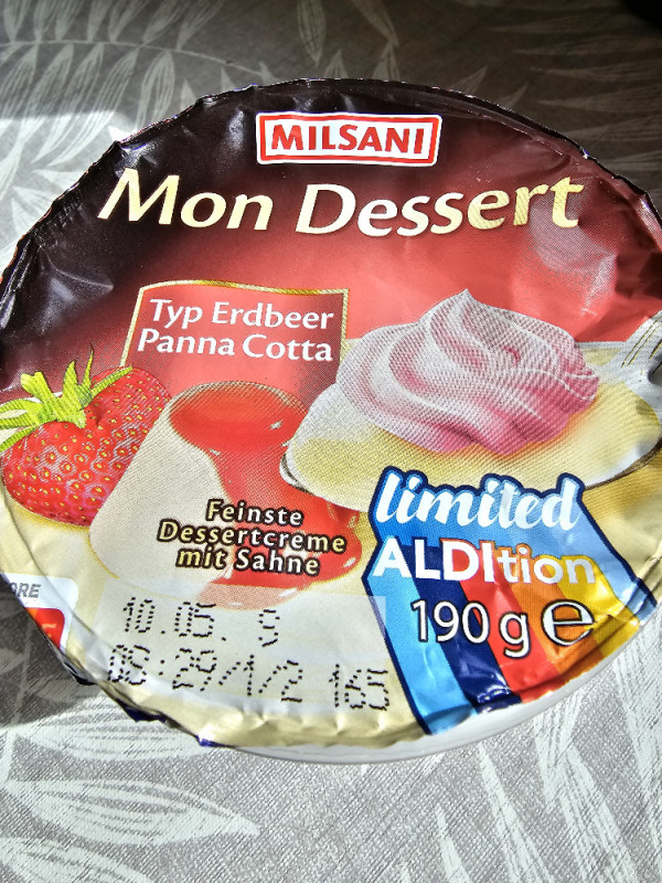 Mon Dessert, Erdbeer Panna Cotta von Breezybadger | Hochgeladen von: Breezybadger