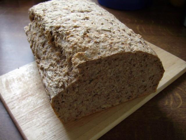 Vollkornbrot mit Dinkel selbst gebacken | Hochgeladen von: Jette1893