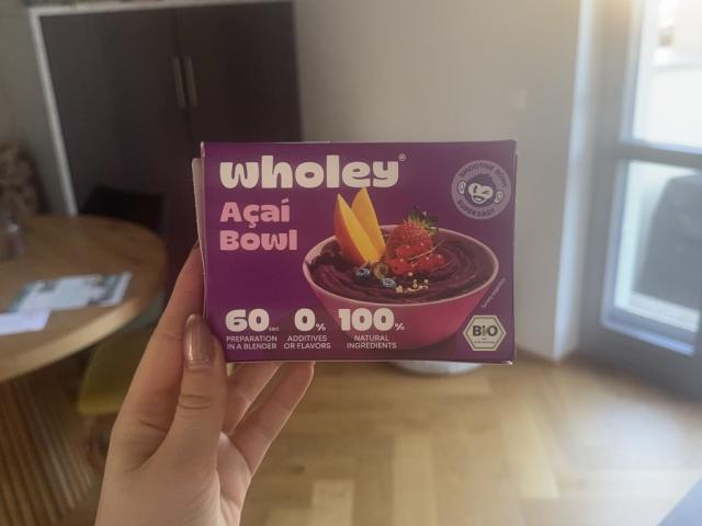 Hochgeladen von: hollyhed Hochgeladen von: hollyhed