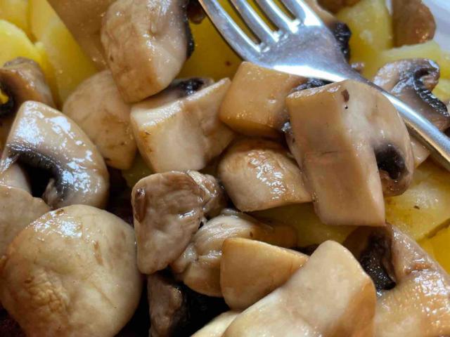 weiße Champignons gebraten, Sonnenblumenöl von TheBee | Hochgeladen von: TheBee