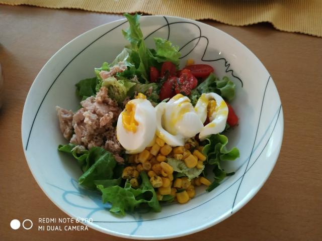 Mahlzeit - Salat mit Thunfisch von Marlis48 | Hochgeladen von: Marlis48