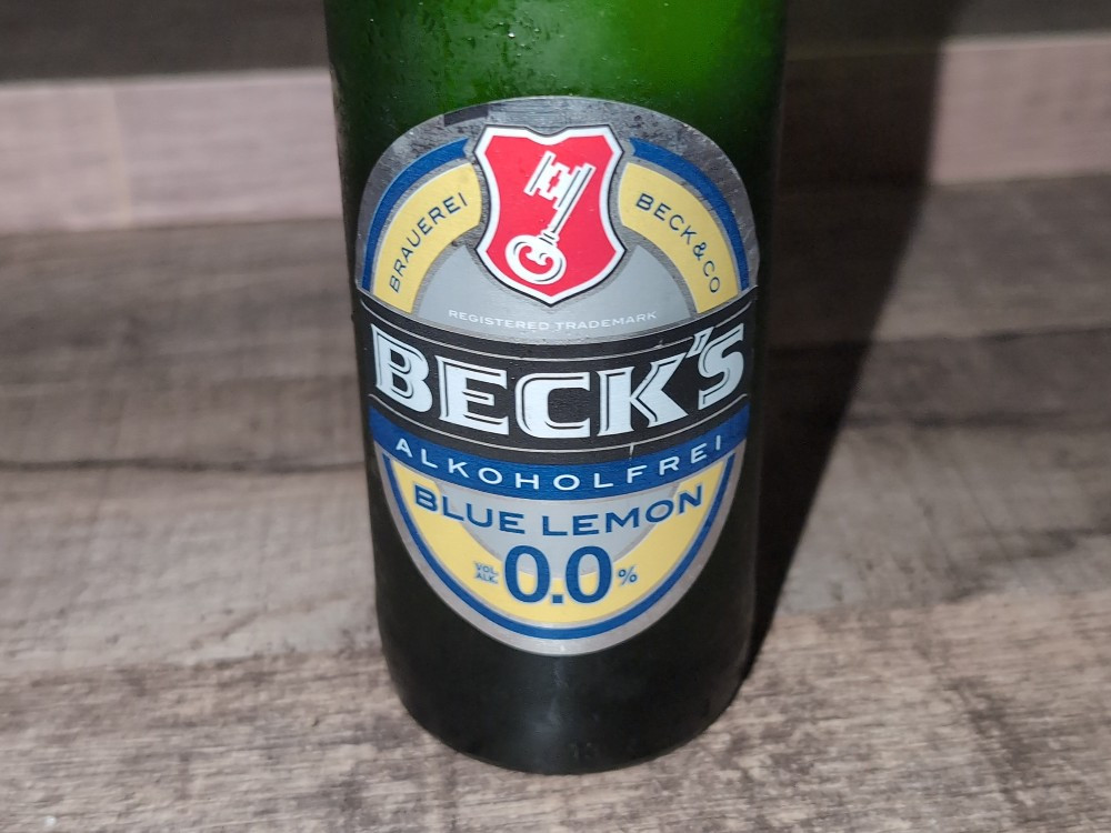 Becks Blue Lemon 0,0% von Oschu | Hochgeladen von: Oschu Becks Blue Lemon 0,0% von Oschu | Hochgeladen von: Oschu