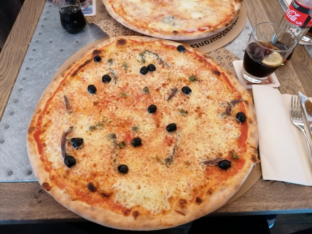Restaurant Pizza Napoli Pizzeria Kalorien Pizza Fddb