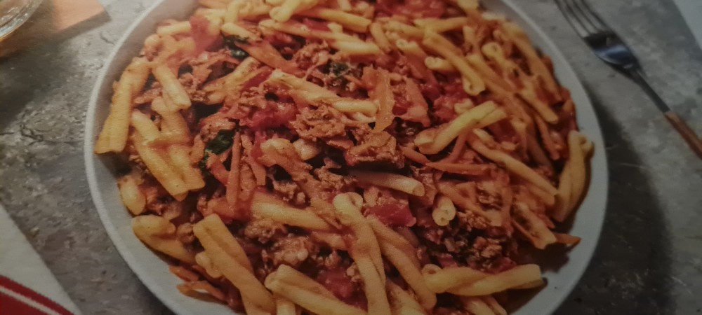 Strozzapreti! Schnelle Pasta mit Bolognese, frischen Kräutern un | Hochgeladen von: Anni86FFM