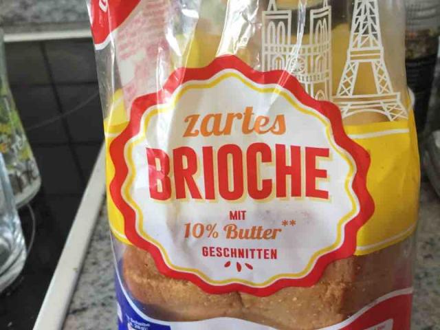 zartes Brioche, mit Butter 10% geschnitten von isyRittmeyer | Hochgeladen von: isyRittmeyer