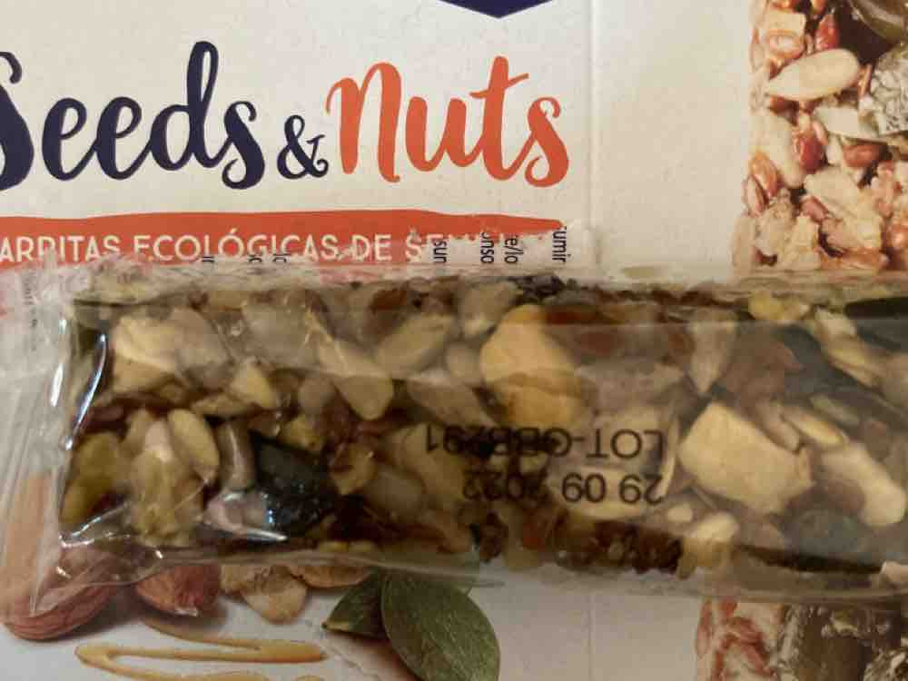 Müsliriegel, Seeds & Nuts von Dreihunderttausendundacht | Hochgeladen von: Dreihunderttausendundacht