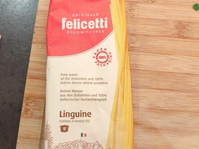 Hochgeladen von: Naditini