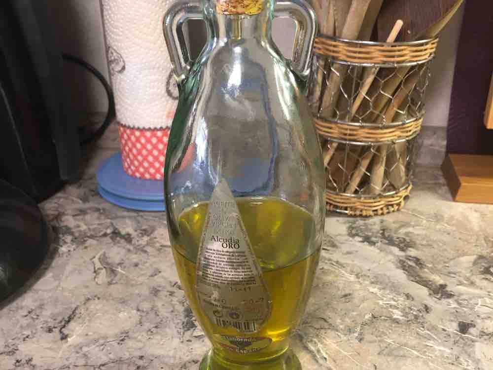 Olivenöl, Oliv Extravergine DOlivia von Monikakaun | Hochgeladen von: Monikakaun