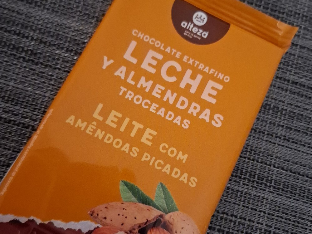 Chocolate Extrafino, Leche y Almendras Troceadas von ronsonsonro | Hochgeladen von: ronsonsonron Chocolate Extrafino, Leche y Almendras Troceadas von ronsonsonro | Hochgeladen von: ronsonsonron