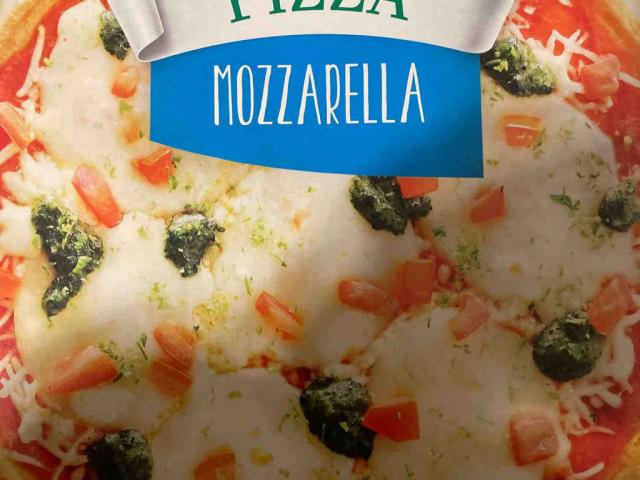 Pizza Mozzarella by zenzey9 | Uploaded by: zenzey9