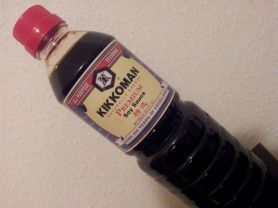 Sojasauce (Kikkoman Naturally Brewed Premium Soy Sauce) | Hochgeladen von: jetztaberrichtig
